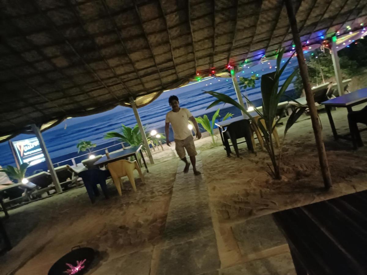 Shantaram Beach Huts Arambol Exterior foto
